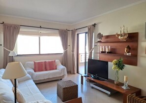 TV - PRAIA DA ROCHA- CASA DA PRAIA 702 (Portimão)
