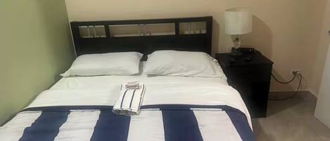 1 makuuhuone, silitysrauta/-lauta, ilmainen Wi-Fi, vuodevaatteet