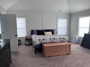 4 bedrooms, iron/ironing board, WiFi, bed sheets - Spacious 4-bedroom house with a quick drive to Masters (North Augusta)