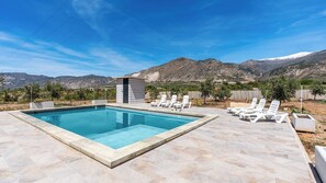 Pool - Casa Rural Las Flores Nigüelas by Ruralidays (Granada)