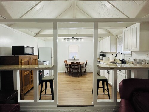 Adorable 1-bedroom bungalow in a quiet country setting w/ large covered porch