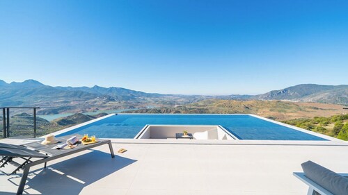 Villa Paradise El Gastor by Ruralidays