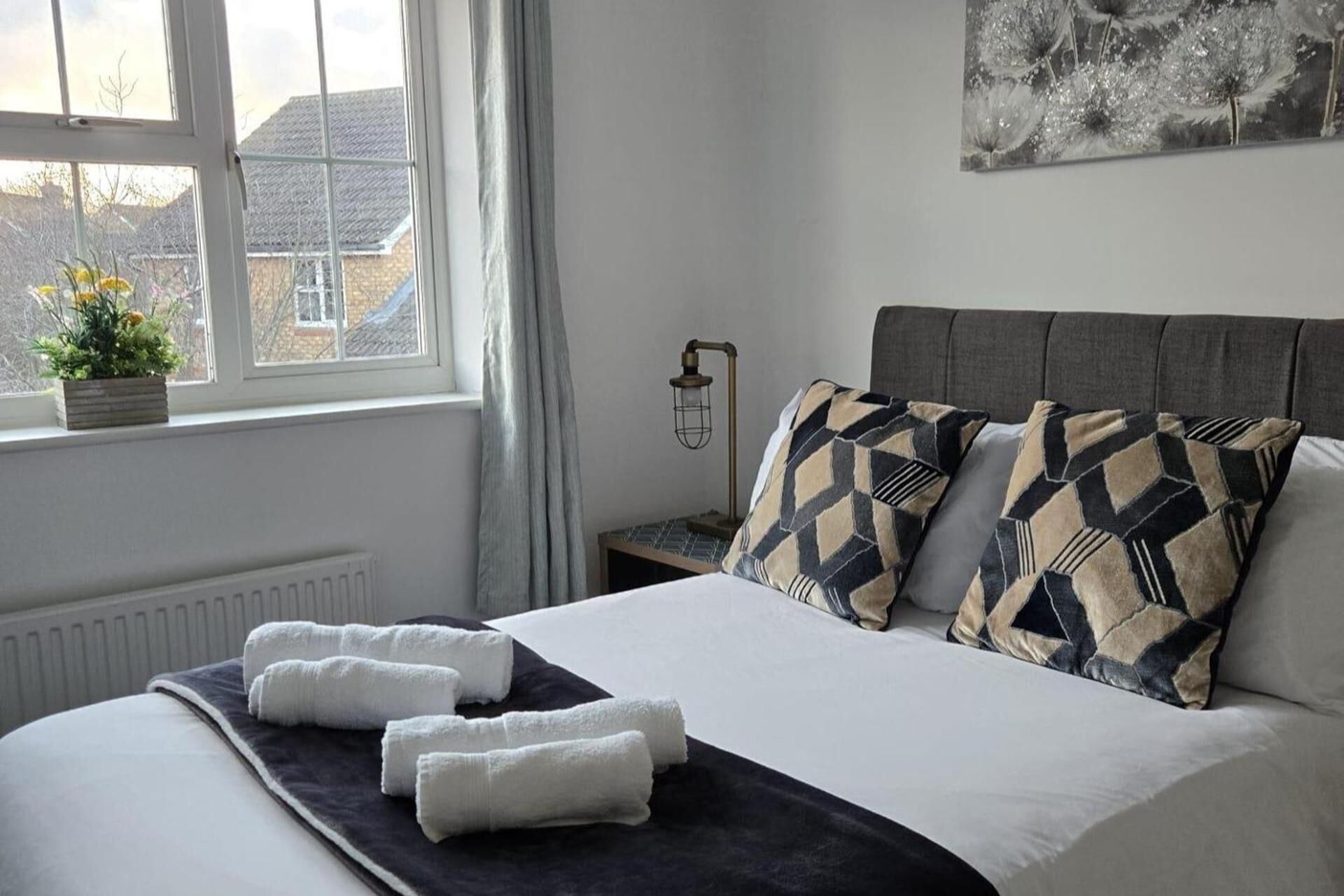 3 bedrooms, iron/ironing board, free WiFi, bed sheets