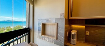 Fully Equipped Apartments With a Prime Location 600 m From Itapema Beach Lprs