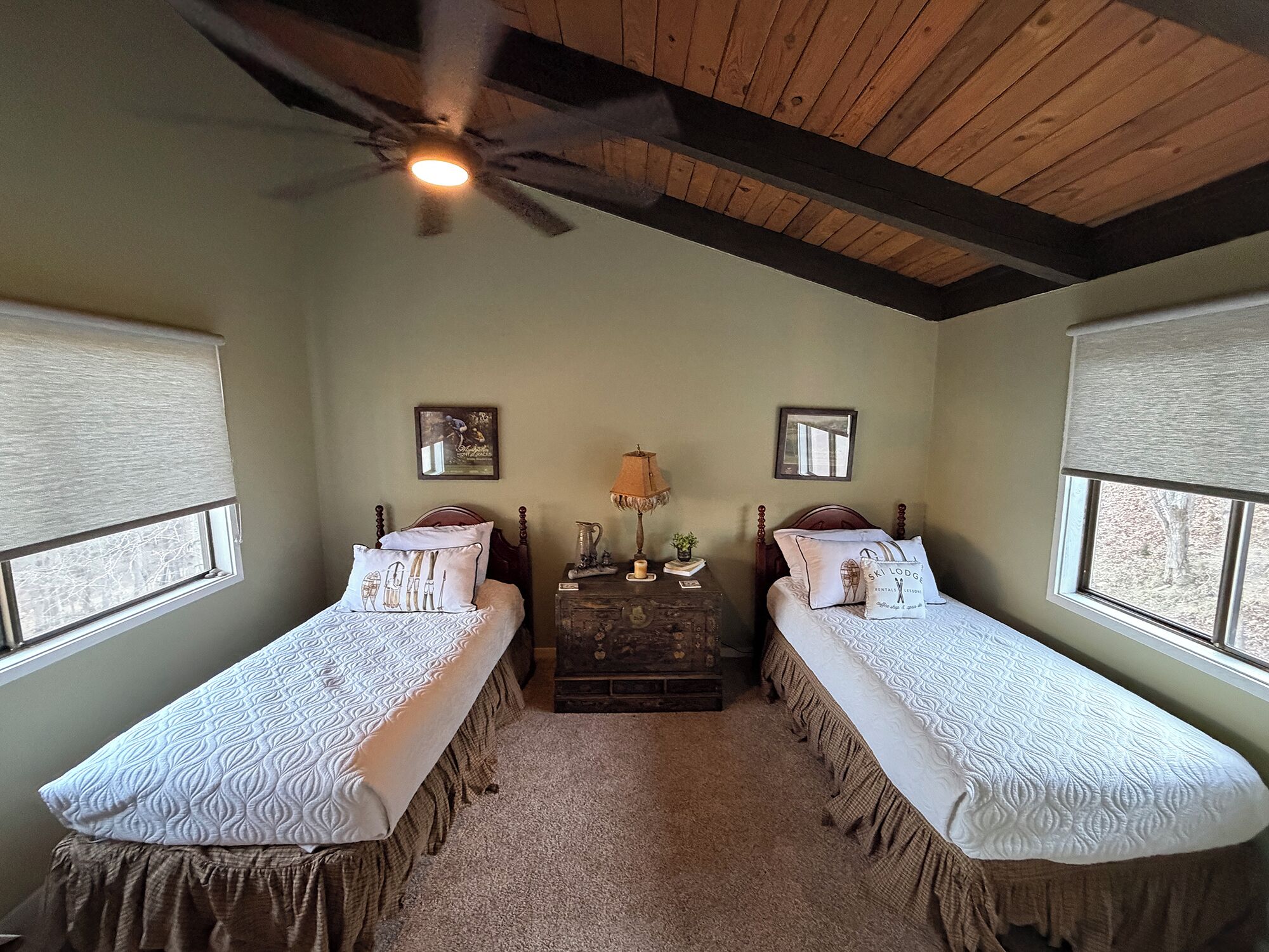 3 bedrooms, iron/ironing board, travel crib, WiFi (free)
