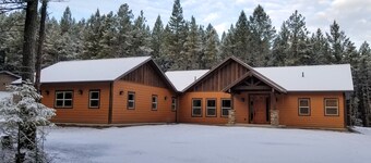 A Place to Call Home - peaceful one bedroom apartment in forest setting