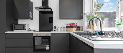 Fridge, microwave, oven, stovetop