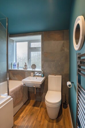 Shower, hair dryer, towels - Work Ready Home - Aberdeen - Garden - Fast Wifi (Edinburgh)