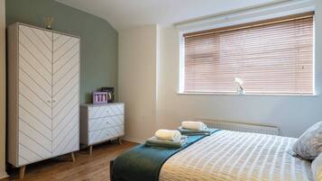 2 chambres, fer et planche Ă repasser, Wi-Fi gratuit, draps fournis