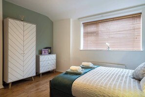 2 bedrooms, iron/ironing board, free WiFi, bed sheets - Work Ready Home - Aberdeen - Garden - Fast Wifi (Edinburgh)