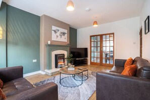 Living area - Work Ready Home - Aberdeen - Garden - Fast Wifi (Edinburgh)