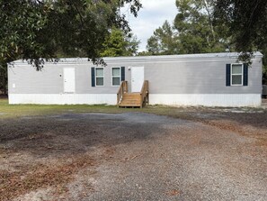 Exterior - 3 Rivers Getaway (Branford)