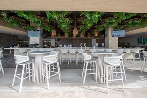 Bar (in der Unterkunft)