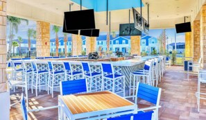 Outdoor dining - Luxury 10BR Windsor Island Home, Pool, Game Room (Davenport)