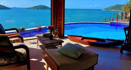 Luxury Oceanfront Villa with Infinity Pool, Sauna & Total Privacy