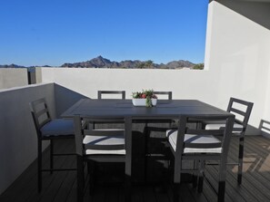 Outdoor dining - NEW HIGH END LUXURY ARCADIA RETREAT 4BR/4BA PRIVATE ROOFTOP (Phoenix)
