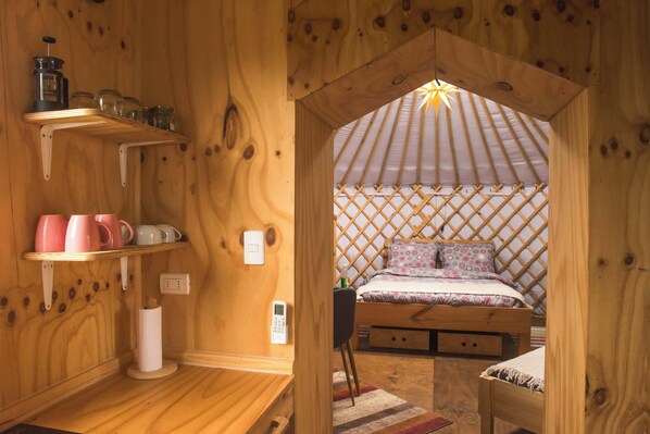 1 chambre, fer et planche à repasser, Wi-Fi, literie fournie