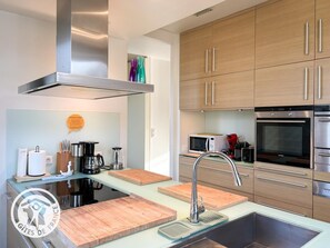 Micro-ondes, lave-vaisselle