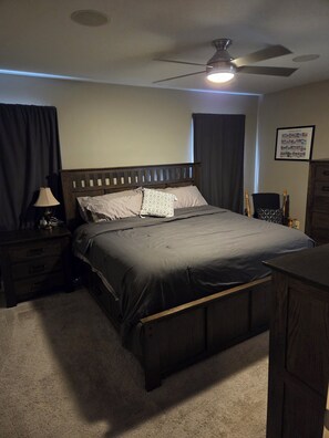 2 bedrooms, WiFi, bed sheets - 2-bedroom townhome in beautiful downtown Kansas City (Kansas City)