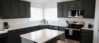 Spacious 6BR 3BA • Sleeps 16 • Across from Large Park