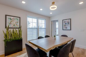 Dining - The Nashville Note/ Modern/ 9mindowntown/NearAirport/HiSpeedWifi/Lots of Parking (Nashville)