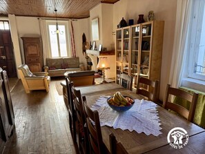 Interior - The House - DAVEJEAN (DAVEJEAN)