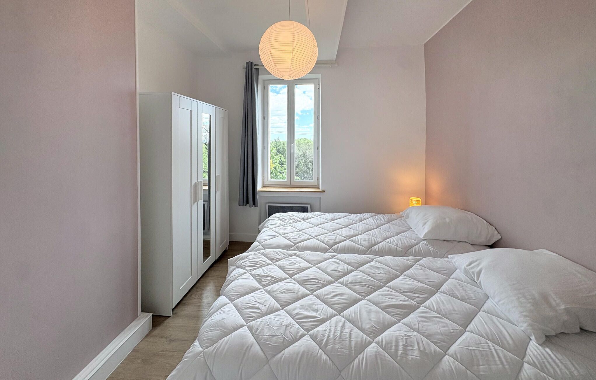 4 bedrooms, travel cot, free WiFi