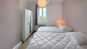 4 camere, culla da viaggio, Wi-Fi gratuito