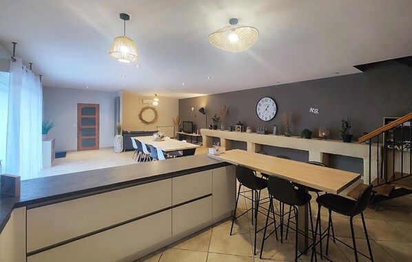 Dining - Gorgeous home in Puisserguier (Puisserguier)