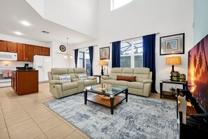 Interior - Astonishing Aviana Resort (Davenport)