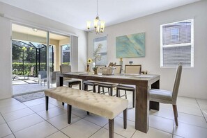 Hus (Multiple Bedrooms) | Interiör