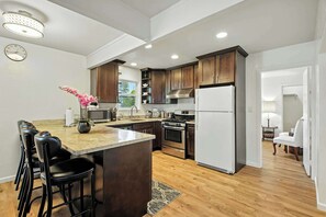 House (3 Bedrooms) | Interior - Marbella Lane Natural Bayview Escape Near SFO (Daly City)