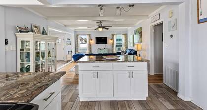 Three Oars Beach Surf Shack Pool, Oceanview, Game Room