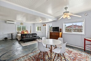 Ev (4 Bedrooms) | İç mekân