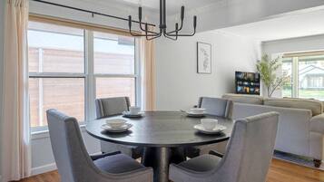Talo (3 Bedrooms) | Sisätilat
