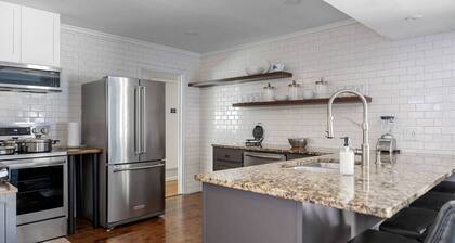 Play & Stay Dallas Home w/ Gym + Gameroom + Wifi