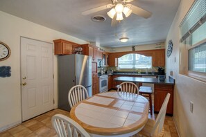 House (3 Bedrooms) | Interior - Home Away From Home Daytona 3 Bedroom (Daytona Beach)