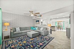 House (3 Bedrooms) | Interior