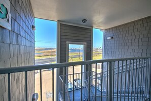 Interior - Mermaid Cove Pathway to the Sea! (Corpus Christi)