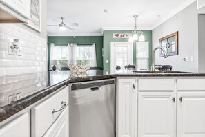 Interior - Pathway to the Sea 108 - Steps to the Beach! (Corpus Christi)