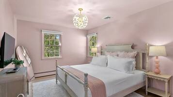 Casa de lujo, vista al jardín | Cortinas blackout, tabla de planchar con plancha y wifi gratis