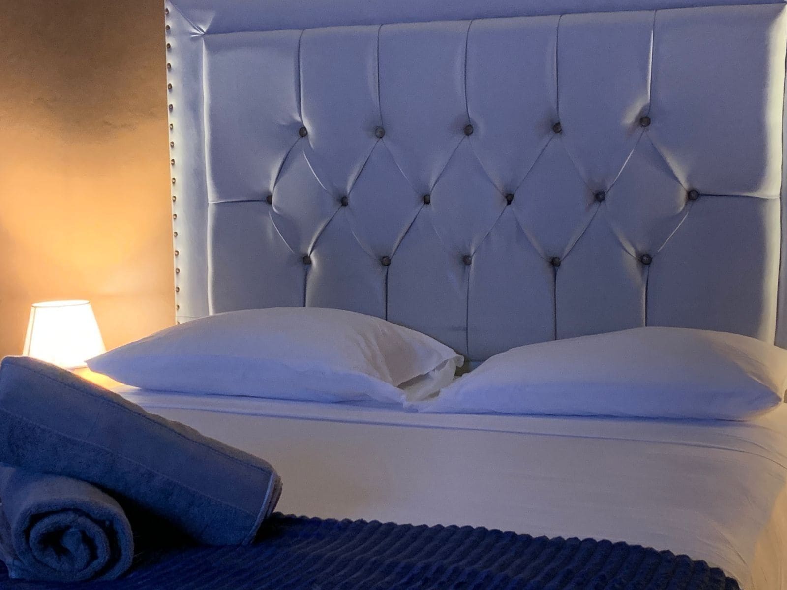 1 bedroom, internet, bed sheets