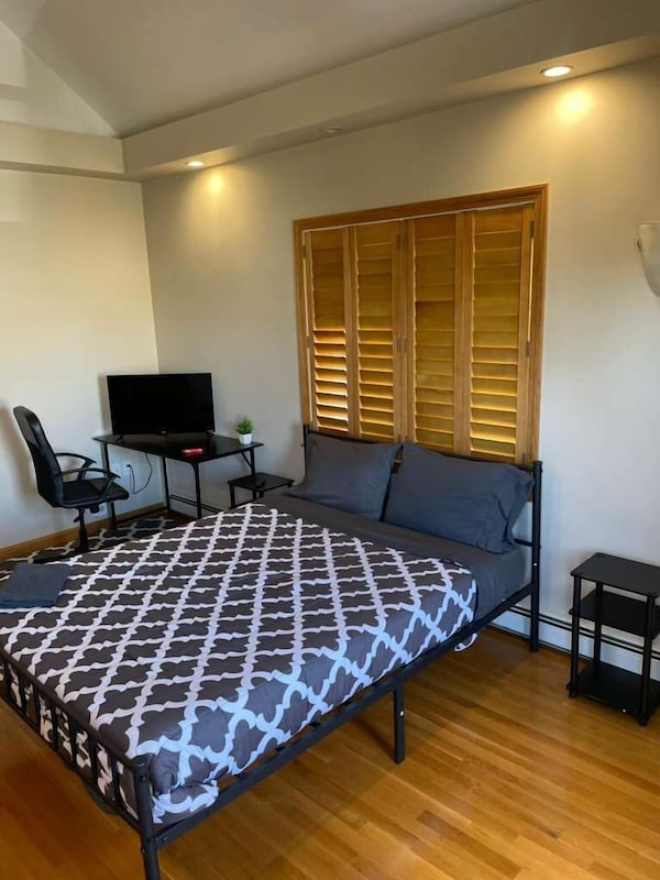 Homestay Near Near Savin Hill Area - Boston, MA