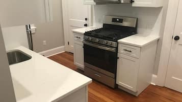 Basic Double or Twin Room | Private kitchen