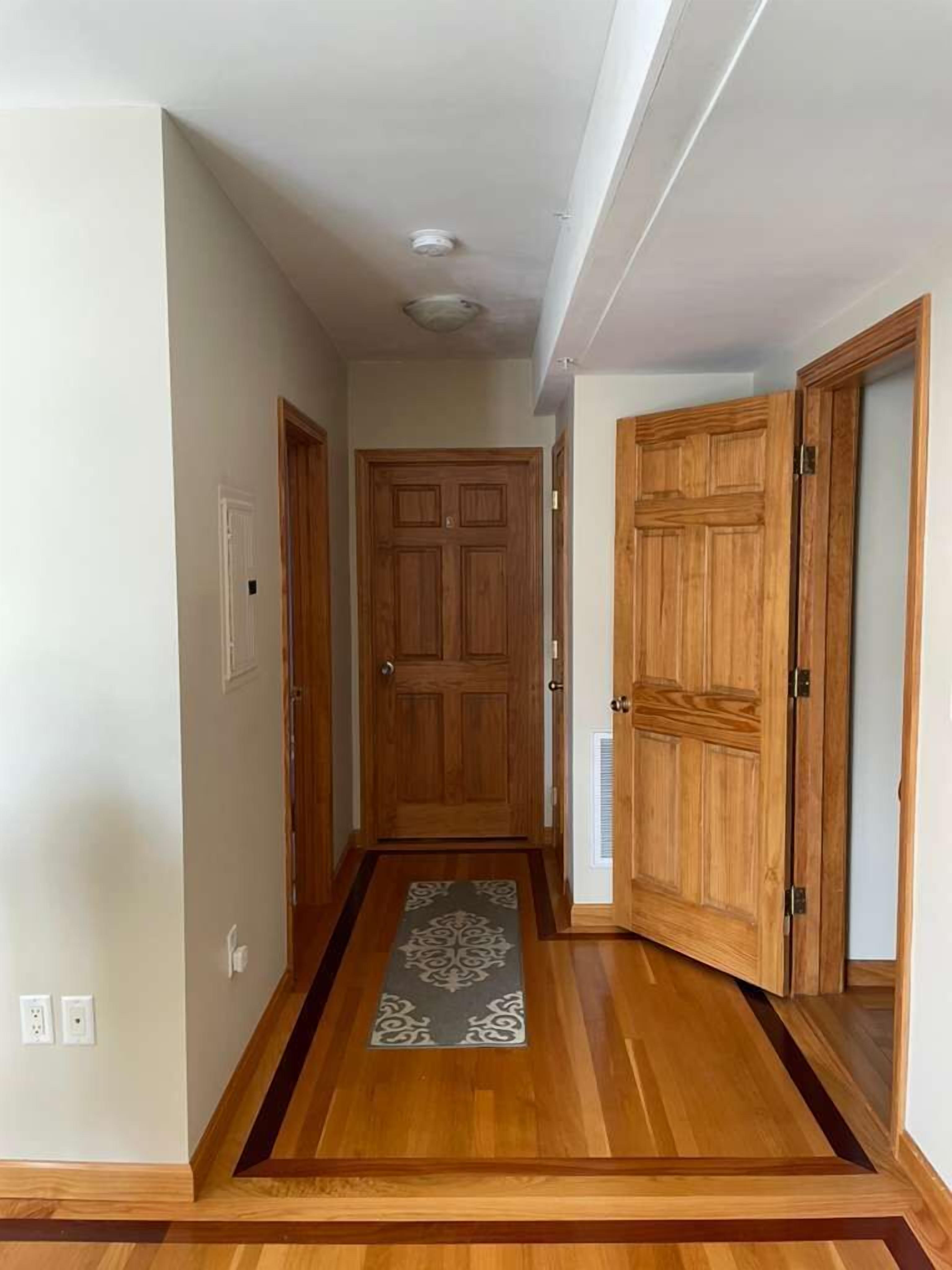 Desk, laptop workspace, free WiFi