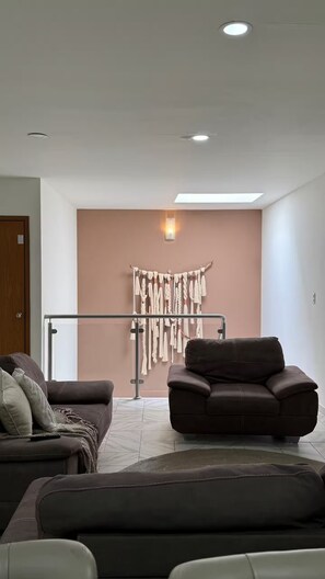 Interior - Casa de descanso cerca del aeropuerto de GDL. (Tlajomulco de Zúñiga)