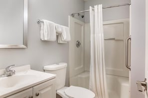 Bathroom - Birch Hill Suites Louisville (Louisville)