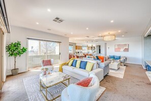 Living area - StayAU Coastal 5BR Escape Pool Table (Clifton Springs)