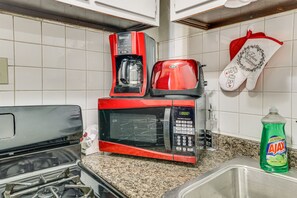 Fridge, microwave, oven, dishwasher - Quaint St Louis Home ~ 6 Mi to Downtown! (St. Louis)