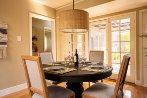 Dining - Mid-Century Getaway In The Foothills (Monrovia)